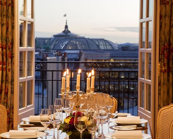 Une chambre au palace Le Bristol Paris