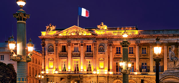 Deux suites du Crillon rhabillés par Karl Lagerfeld